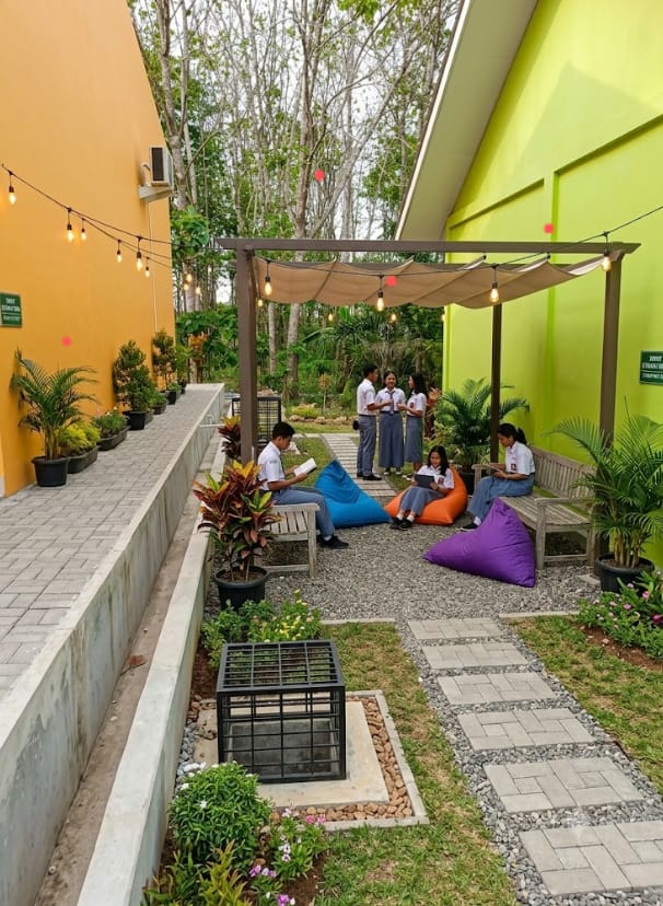 Belajar Outdoor Siswa RPL